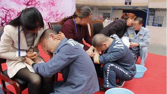 逃亡后为尽孝自首是怎么回事?