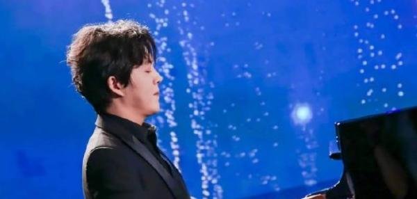 李云迪嫖娼被抓，刚成为广汽丰田汉兰达代言人，双手曾投保过亿