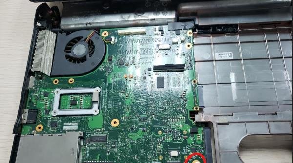 惠普笔记本Compaq511拆机图片分解