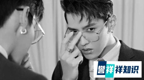 吴亦凡经纪公司被强执近1900万,人还在里面,麻烦事也不断