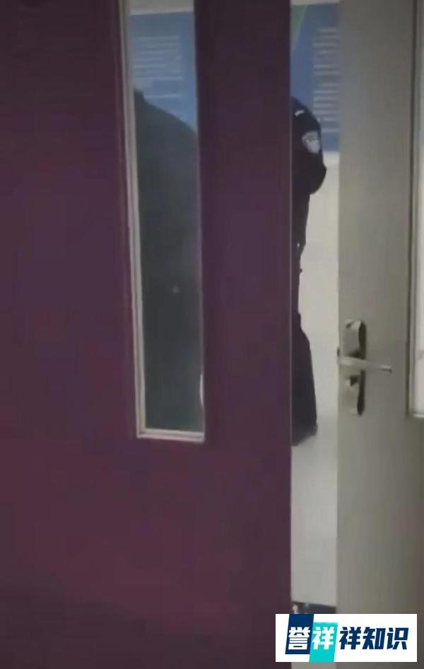 高校男生因挂科持刀杀害老师？警方通报！