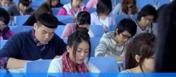 女生月薪两万辞职考研八次失败 这是咋情况？