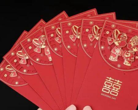 新人结婚收到一整本刮刮乐