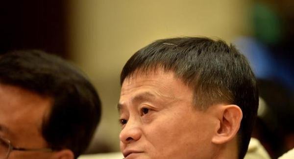 比尔盖茨客串美剧想要混入影视圈发展？先跟我们的马云爸爸学学吧
