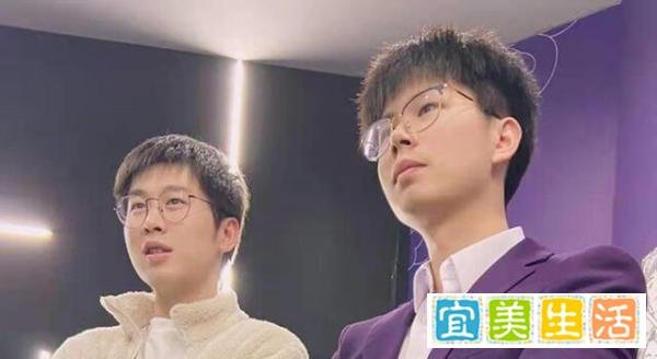久哲正式卸任Hero主教练，HERO首发五人走了四个，教练组空了？