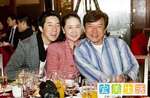 成龙结婚39年怎么了 接连退出林凤娇2公司