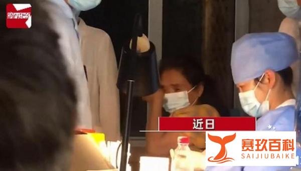 女子因害怕打针当众被老公打 这是咋情况？