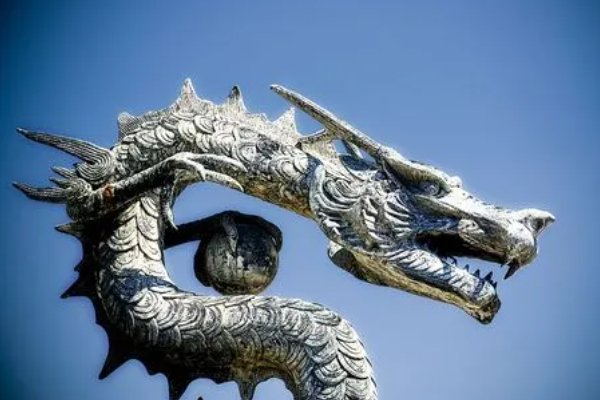 龙吟凤哕的读音是什么意思