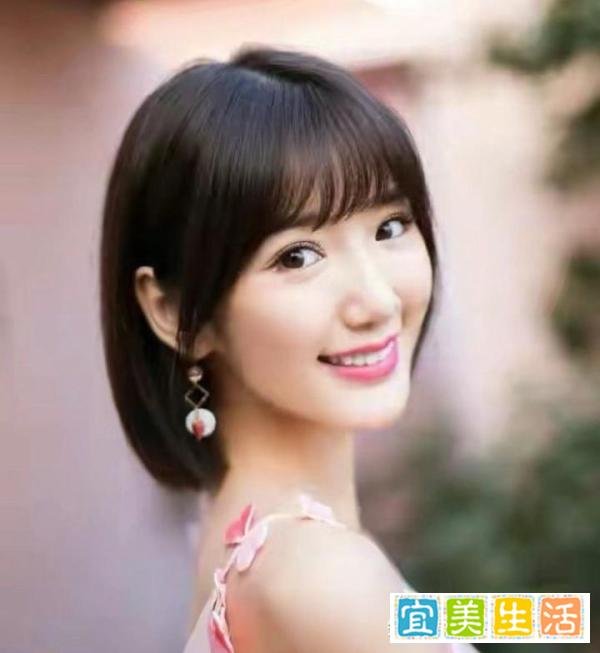 33岁毛晓彤被曝片酬被拖欠3年，高达1250万，网友：明星真好赚啊