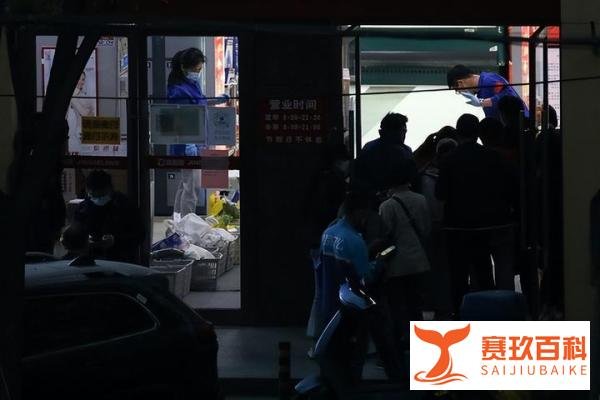 北京正经历第一波重症和死亡高峰 多地组建医疗队紧急援助