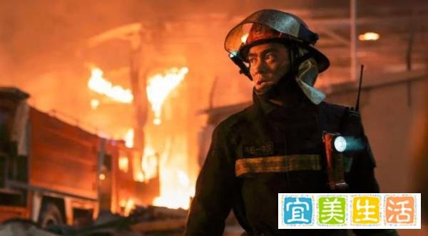 《中国机长》日票房连续5天夺冠,逆袭成功少不了这3大功臣