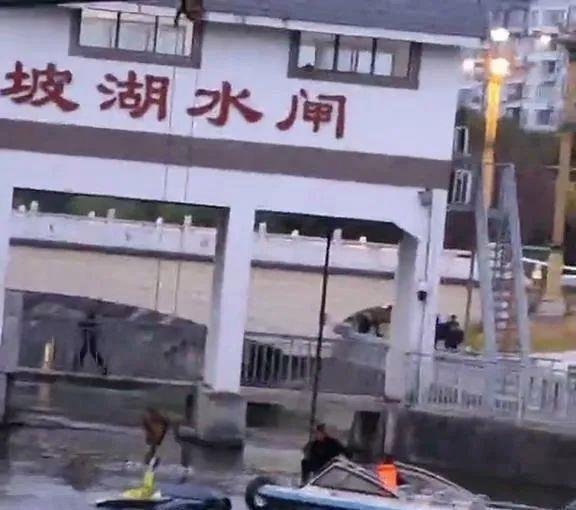 19岁小伙救下5人后溺亡 多方发声 其父亲听到此事后已住院