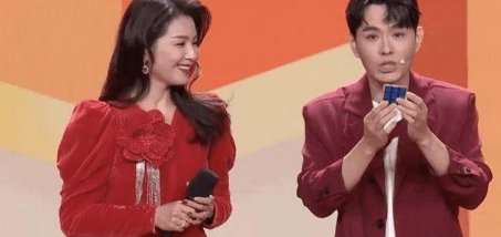 刘涛说“我托住了虎头虎脑的小撒”，她的回应是否尽显高情商