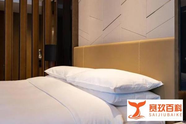 一家8口住酒店女子称全国有6套房,沈阳、郑州、长春等城市都有房