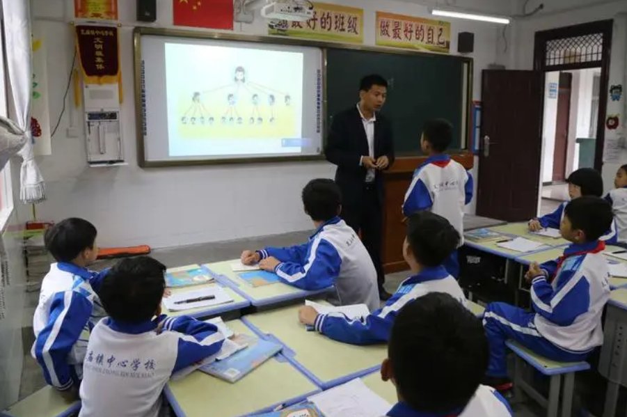 什么是大数？有关大数的信息哪些是错误的？
