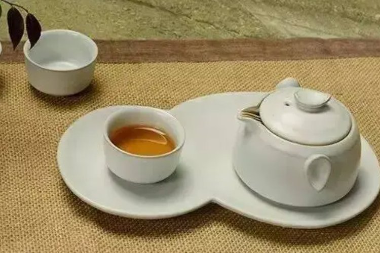 浅斟低酌打一最佳生肖
