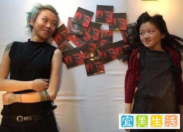 李亚鹏与李嫣约饭遭拒，被质疑不会使用输入法，耐心回复网友评论