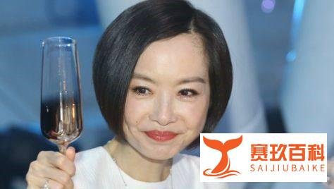 当红主持人的年收入排行，何炅3000万只能排第二，第一高达上亿