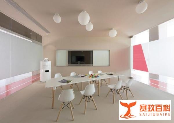 博主自曝因曾感染新冠被机构开除,称“希望包容新冠康复者”