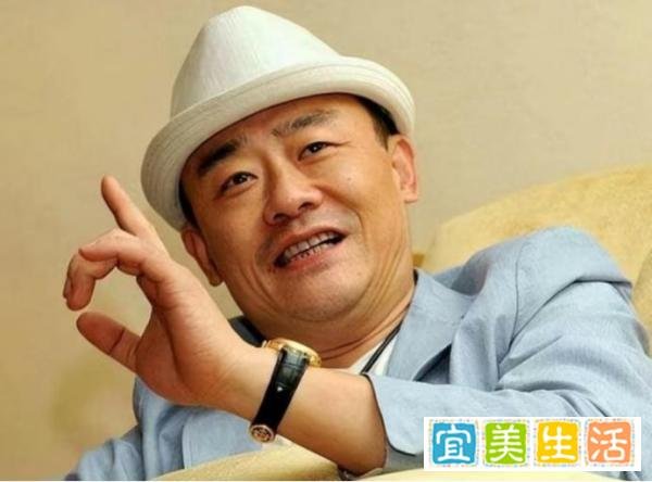 打瞎岳父一只眼，两度抛弃前妻的周立波被捕，网友：大快人心