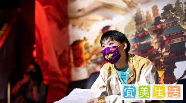 久哲正式卸任Hero主教练，HERO首发五人走了四个，教练组空了？