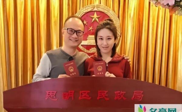 郑刚发律师声明是怎么回事 揭秘周美毅遭郑刚骗婚夺子事件始末
