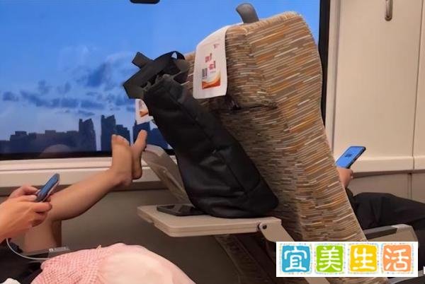 媒体：要求孩子10小时不哭闹不妥，哭闹是天性使然，不能过分要求