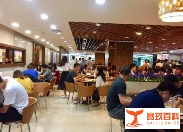 年薪30万女生转行卖快餐