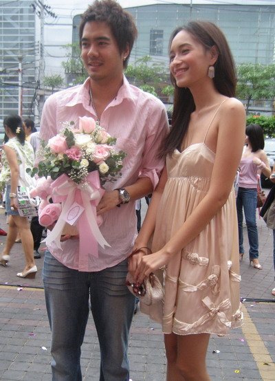 Kelly Rattapong Tanapa是哪个明星