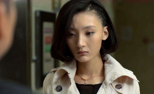 谎言的诱惑里赵思雨的扮演者是谁呀？ 觉得她很有个性 很大神指点