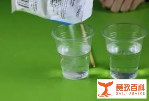 水和盐水的密度哪个大,为什么
