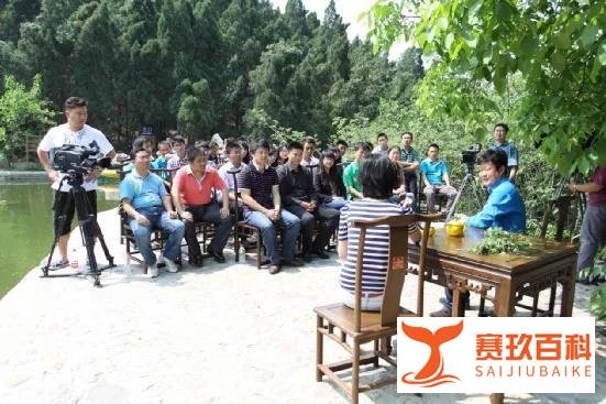 主持人小超(孙希超)《小超访谈录》:“中国达人”潘倩倩——胶州姑娘的打工经历