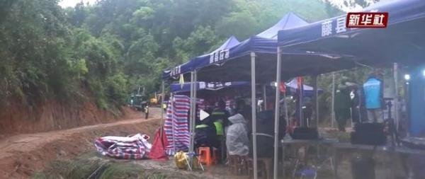 历史回顾：12年前的伊春空难，44人死亡，存活的机长只被判3年