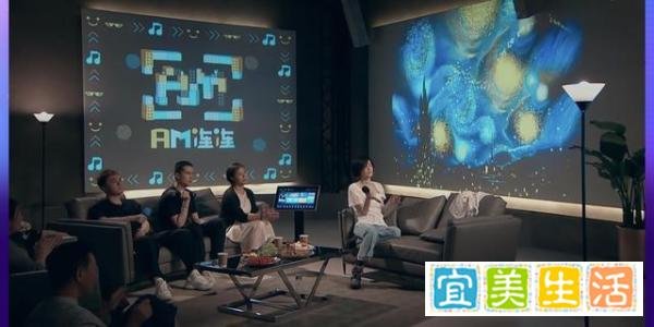 王菲首次直播面容僵硬尴尬，直到马云出现，她用小奶音撒娇似少女