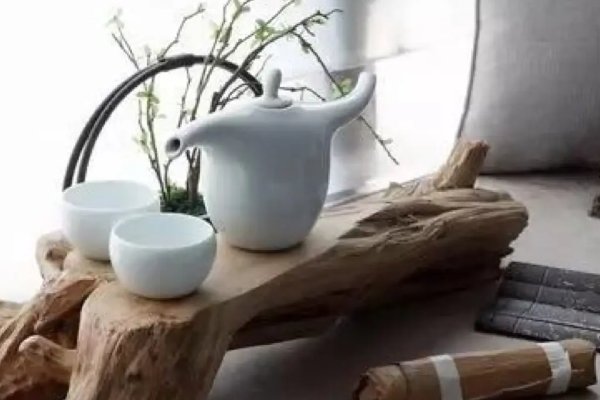 偷得半日浮生闲是什么意思