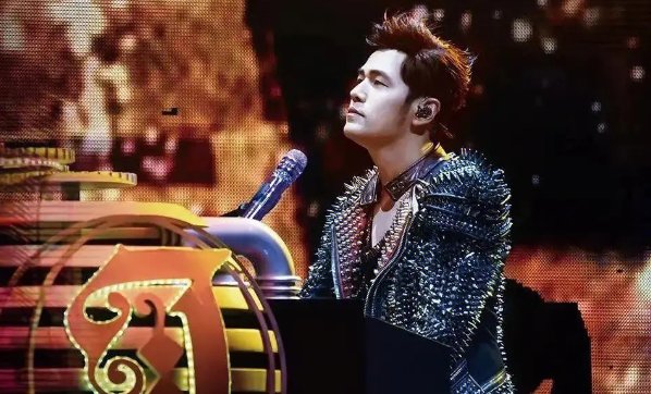 因为简单爱,杰伦带你领略答案是什么