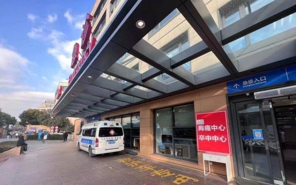 上海多医院急诊量创新高：120来的都是重病人，医院全接收
