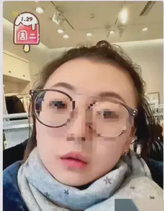 南京体院张科长引众怒:若法律不能对她起作用,望她早点滚出中国