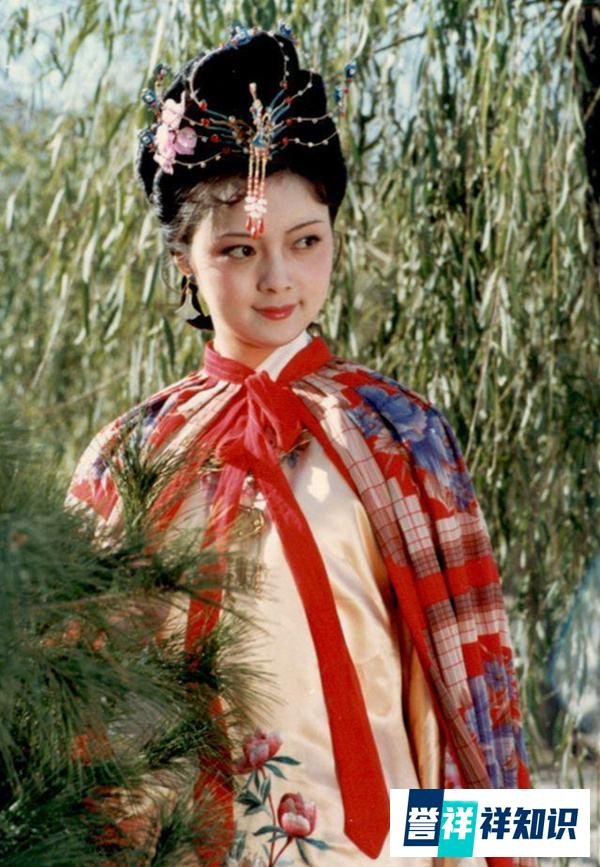 红楼梦续文41：新婚之夜宝钗自作聪明的一个举动，埋下守寡的种子