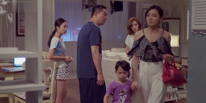 《我的体育老师》大叔与小姑娘的爱情为何有点“油腻”？
