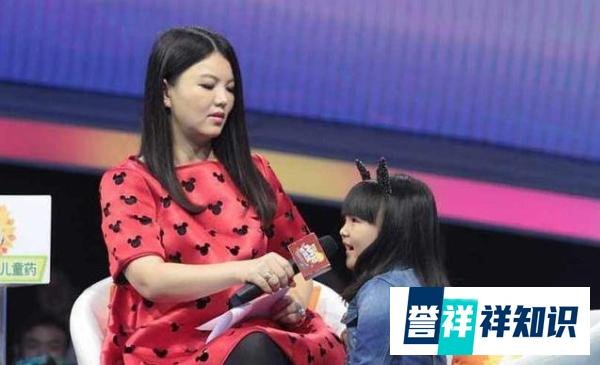 当红主持人的年收入排行,何炅3000万只能排第二,第一高达上亿
